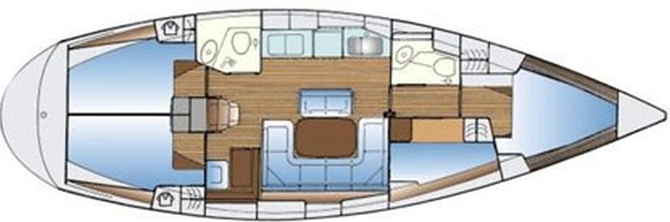 Bavaria 42 deck layout