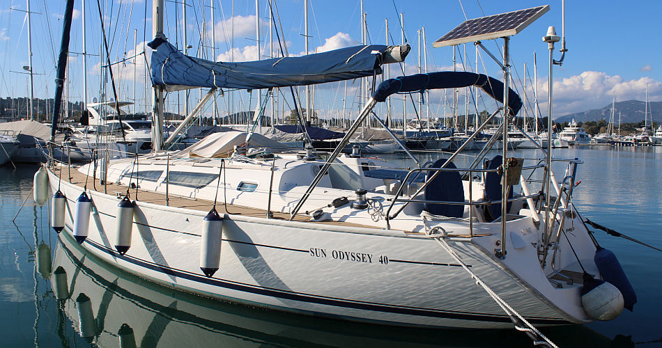 Bavaria 42 For Sale