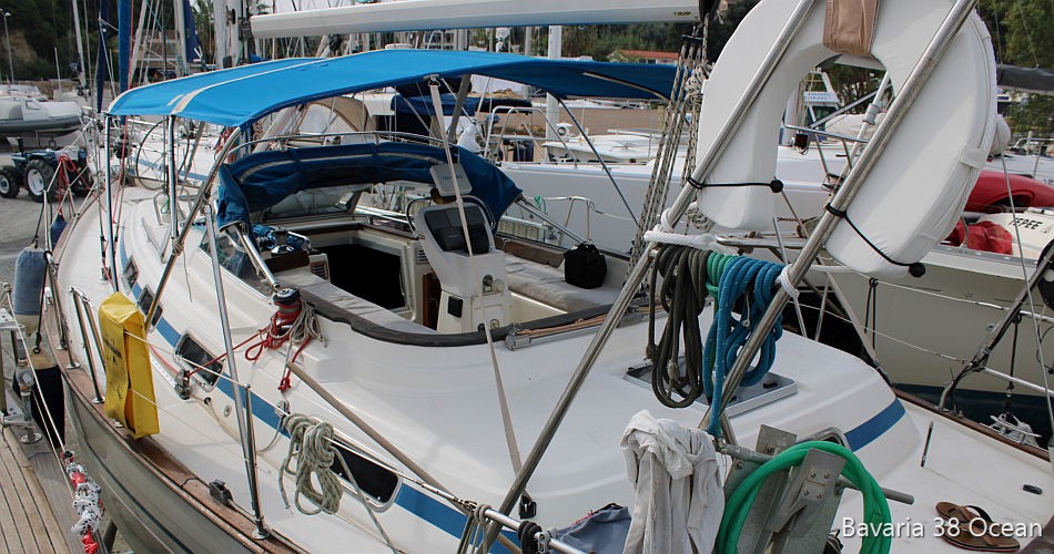 Bavaria 38 Ocean Centre Cockpit for sale in Corfu